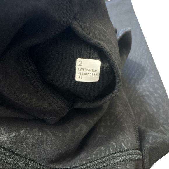 Lululemon Align High Rise Black Emboss Leggings - Picture 5 of 7